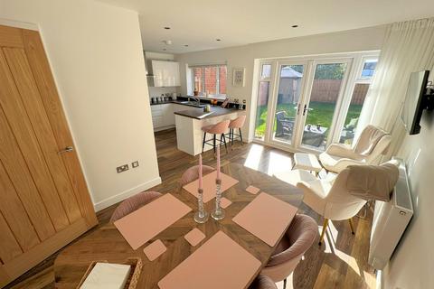 4 bedroom detached house for sale, Storey Avenue, Macclesfield