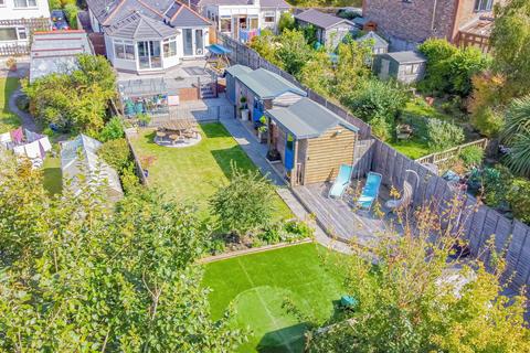Southwold Shooters Hill, Eythorne, Dover, CT15 4AX