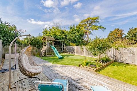 Southwold Shooters Hill, Eythorne, Dover, CT15 4AX