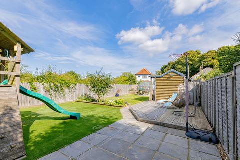 Southwold Shooters Hill, Eythorne, Dover, CT15 4AX