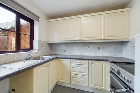 2 bedroom flat for sale, Poets Chase, Aylesbury, Buckinghamshire