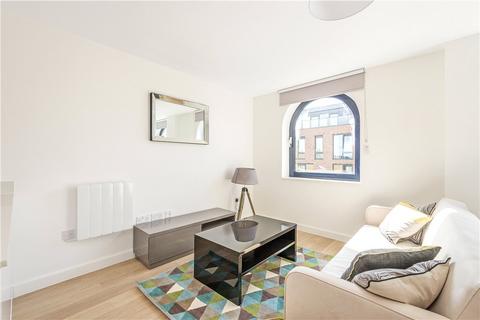 1 bedroom apartment to rent, High Road, London, N12