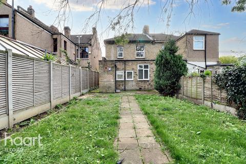 2 bedroom flat for sale, Coventry Road, Ilford