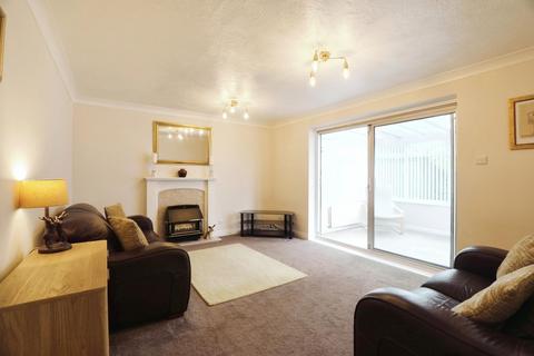 2 bedroom detached bungalow for sale, Swinsty Court, York