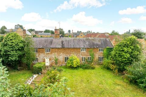 4 bedroom house for sale, Regent Street, Finedon, Wellingborough, Northamptonshire, NN9