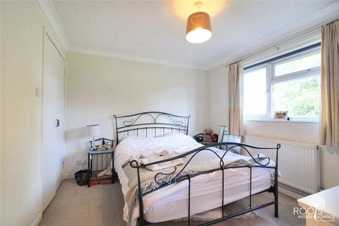 46 The Quantocks, Thatcham, RG19 3SF