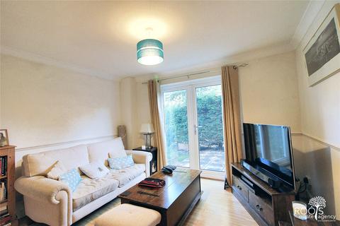 46 The Quantocks, Thatcham, RG19 3SF