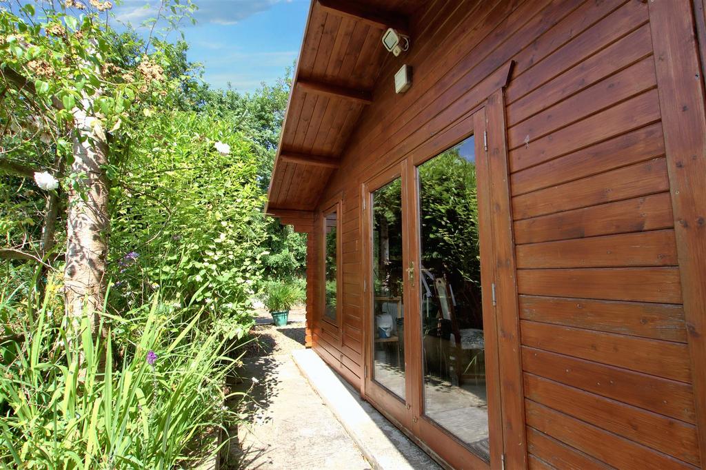 Summer house/studio