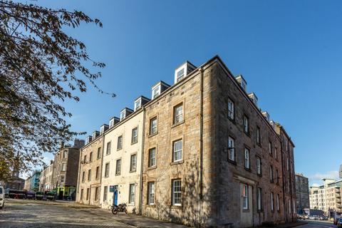 4/21 North Leith Mill, Edinburgh, EH6 6JY