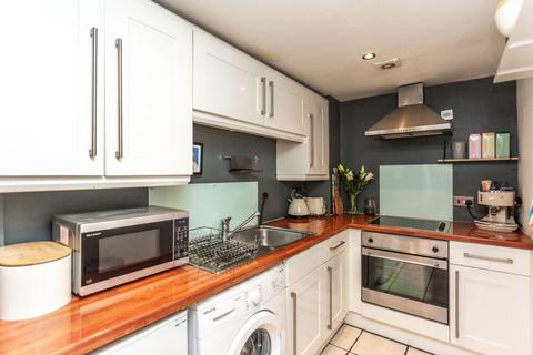 4/21 North Leith Mill, Edinburgh, EH6 6JY