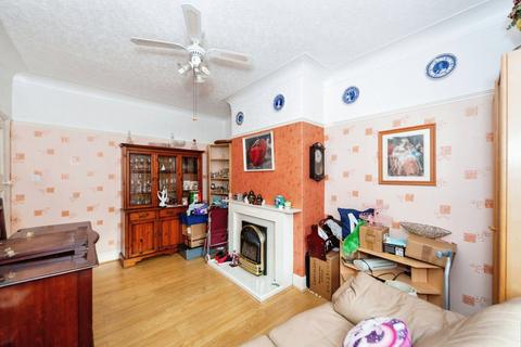 3 bedroom semi-detached house for sale, South Avenue, Rhyl LL18