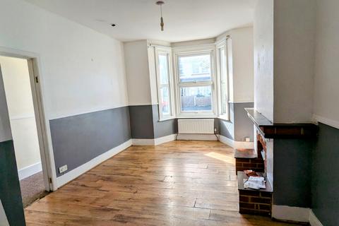86 Oxford Crescent, Clacton-on-sea, CO15 3PZ