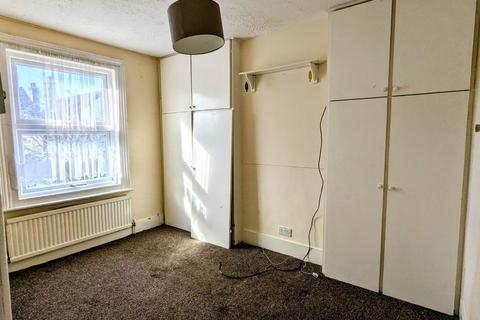 86 Oxford Crescent, Clacton-on-sea, CO15 3PZ