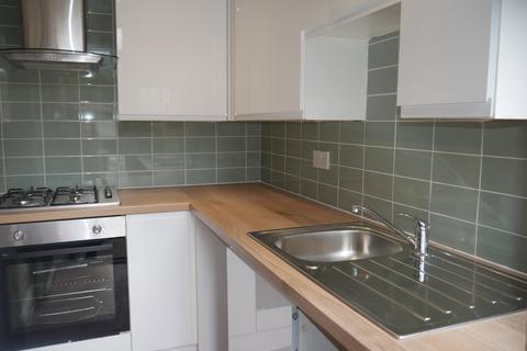 2 bedroom terraced house to rent, Elizabeth Street, Liversedge, West Yorkshire, WF15