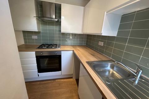 2 bedroom terraced house to rent, Elizabeth Street, Liversedge, West Yorkshire, WF15