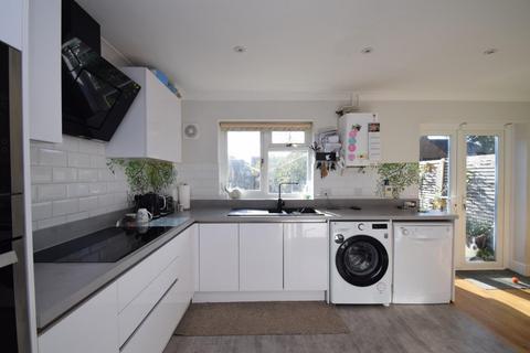 3 bedroom semi-detached house for sale, Hadlow Avenue, Eastbourne BN23