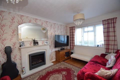 3 bedroom semi-detached house for sale, Hadlow Avenue, Eastbourne BN23