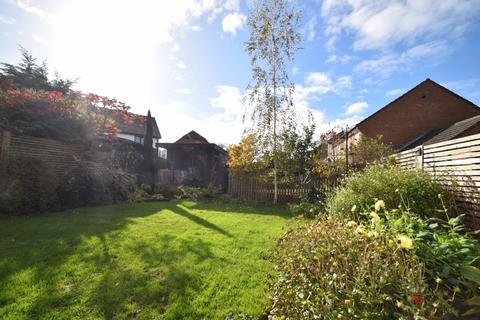 3 bedroom semi-detached house for sale, Hadlow Avenue, Eastbourne BN23