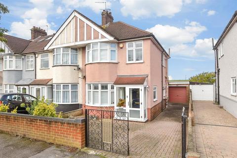 3 bedroom end of terrace house for sale, Waltham Way, Chingford