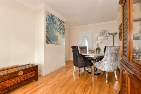 133 Waltham Way, London, E4 8AG