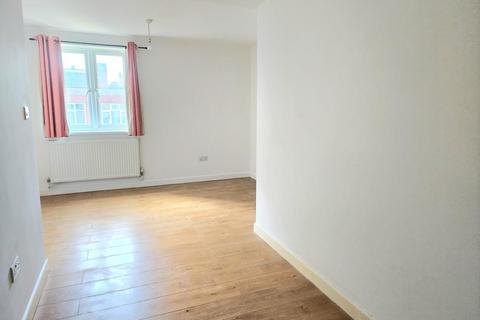 2 bedroom apartment to rent, Chapel Street,  Woking,  GU21