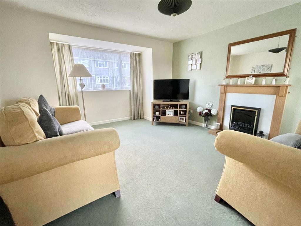 Lounge / Dining Room