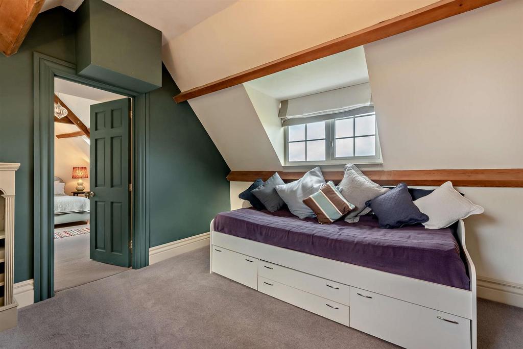 8625303-interior16-800.jpg