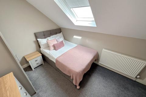 undefined, Empress Road, L7 8SF,