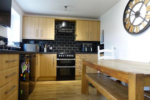 6 Milton Road, Carcroft, Doncaster, DN6 8QF