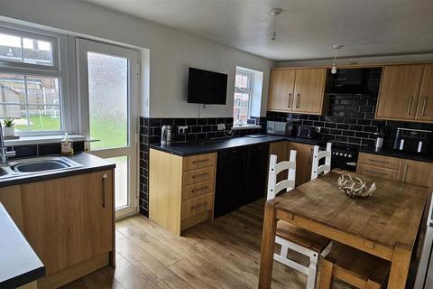 6 Milton Road, Carcroft, Doncaster, DN6 8QF