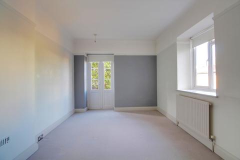 2 bedroom flat to rent, Rutland Court New Church Road, Hove, East Sussex, BN3