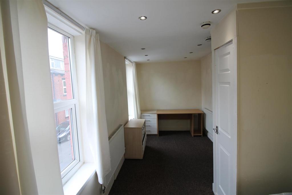 7 AT- Bedroom 3.1.JPG