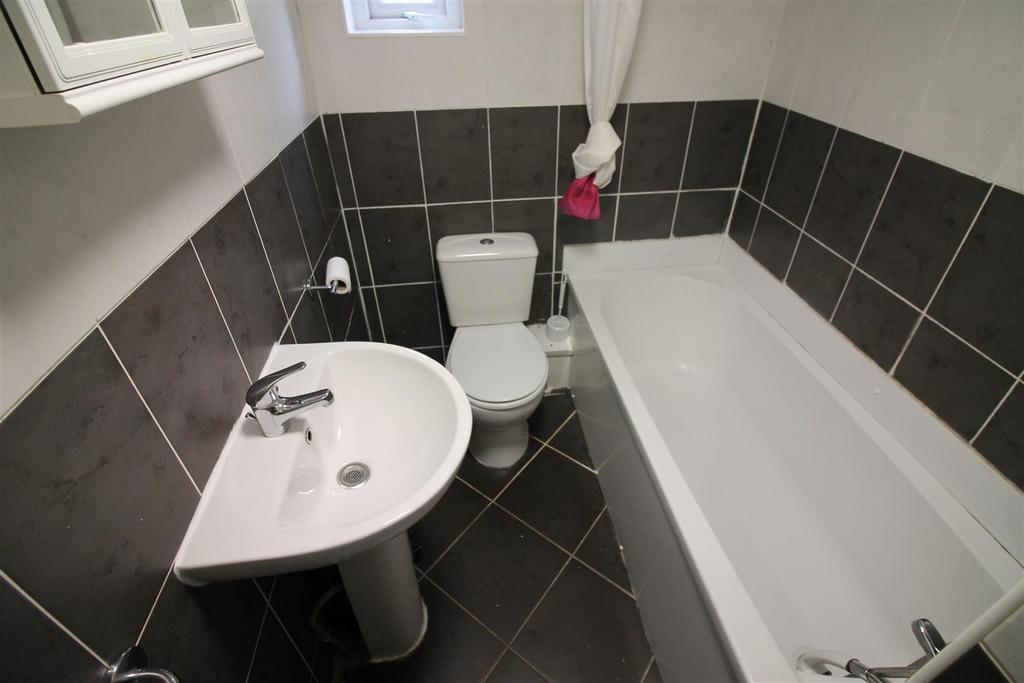 7 AT- Bathroom.JPG