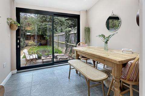 82 Cavendish Road, Cambridge, CB1 3AF