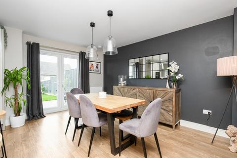 14 Ashgrove Crescent, Loanhead, EH20 9GB