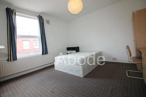 3 bedroom house to rent, Thornville Street, Hyde Park, Leeds