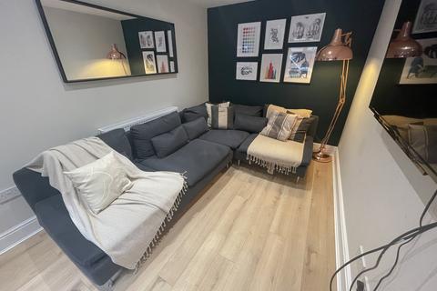 undefined, Markden Mews, L8 1TN,