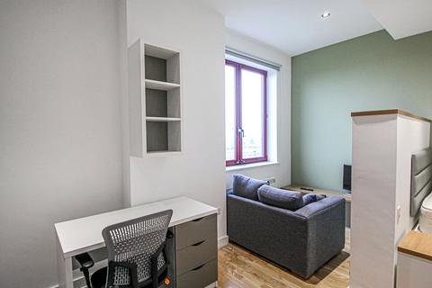 Studio to rent, at Nationwide, Apt 41, Q One Residence, Wade Lane LS2