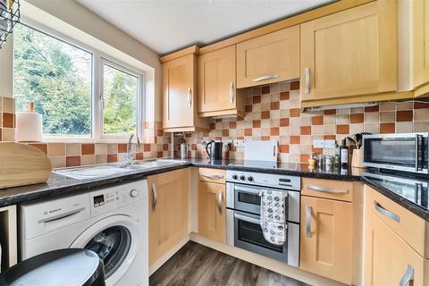 2 bedroom end of terrace house for sale, Netherhouse Moor, Fleet GU51