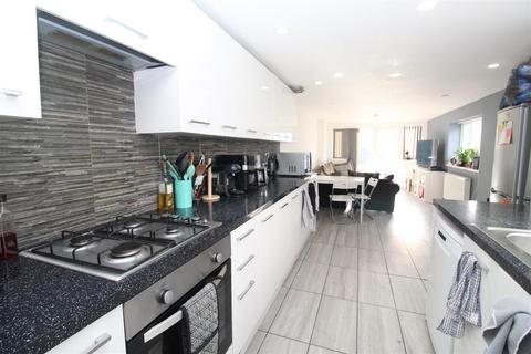 7 bedroom house to rent, Hirwain Street, Cardiff CF24