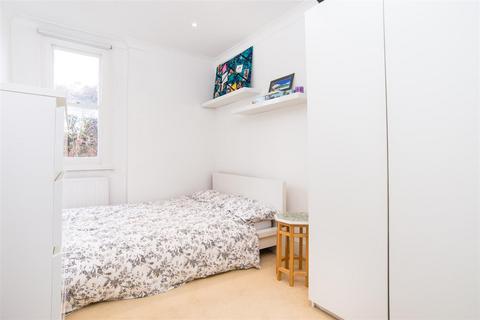 2 bedroom flat to rent, Compayne Gardens, South Hampstead NW6