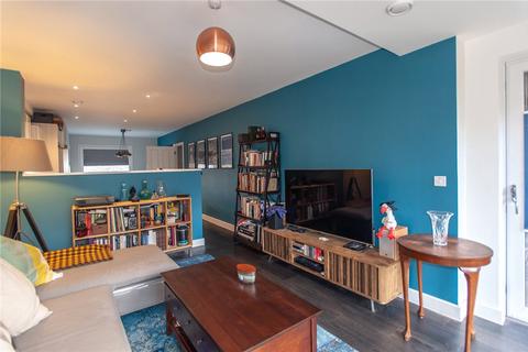 2 bedroom apartment for sale, Peartree Way, London