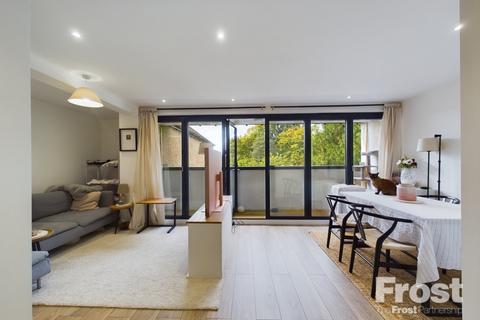 undefined, Green Street, Sunbury-on-Thames, Surrey, TW16