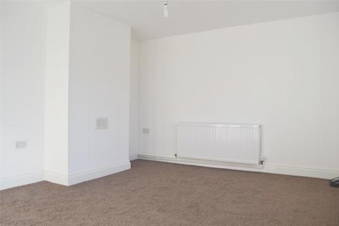 2 bedroom terraced house to rent, Harrow Crescent, ROMFORD RM3