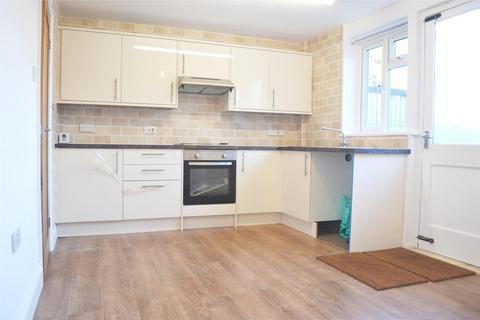 2 bedroom terraced house to rent, Harrow Crescent, ROMFORD RM3