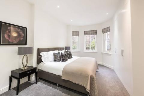 4 bedroom flat to rent, Lexham Gardens, Kensington, London, W8