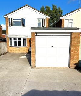 3 bedroom detached house to rent, Wentworth Road, Fleckney, Leicester LE8