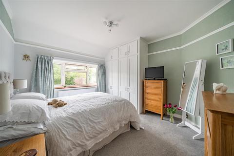 3 bedroom semi-detached house for sale, Manor Crescent, Haslemere