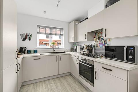 22 Glover Crescent, Arborfield Green, Reading, RG2 9TS