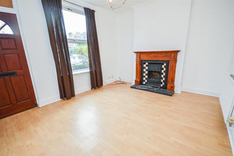 2 bedroom end of terrace house to rent, West Avenue, West Bridgford, Nottingham, Nottinghamshire, NG2